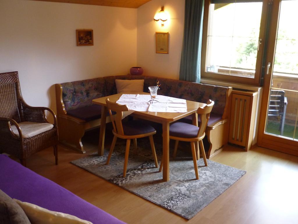 Haus Michaeler Apartment Obsteig Room photo